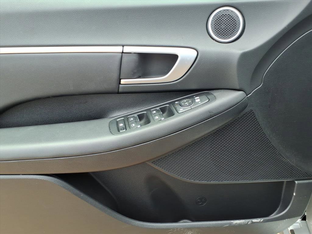 Used 2025 Hyundai Sonata SEL FWD image 15