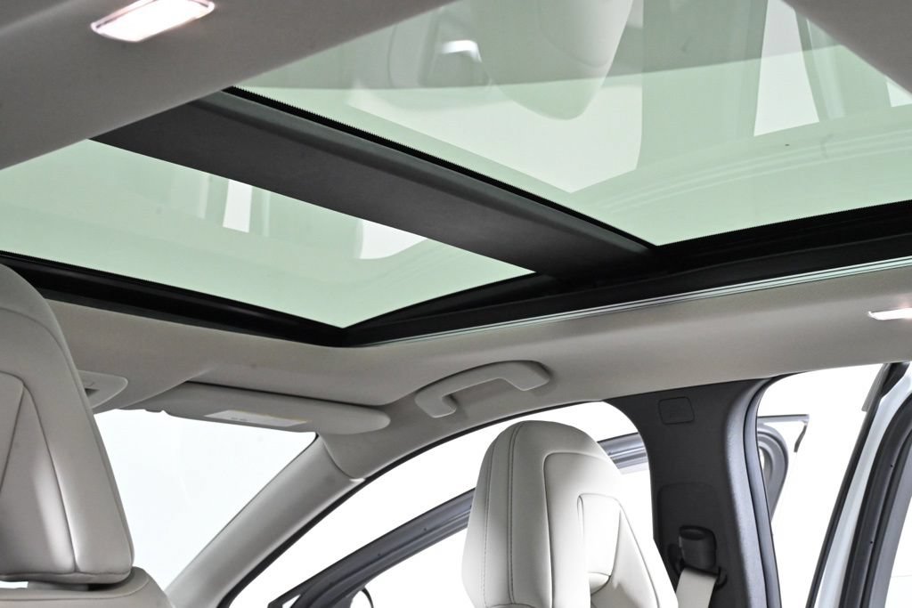 Certified 2023 Nissan Ariya FWD image 29