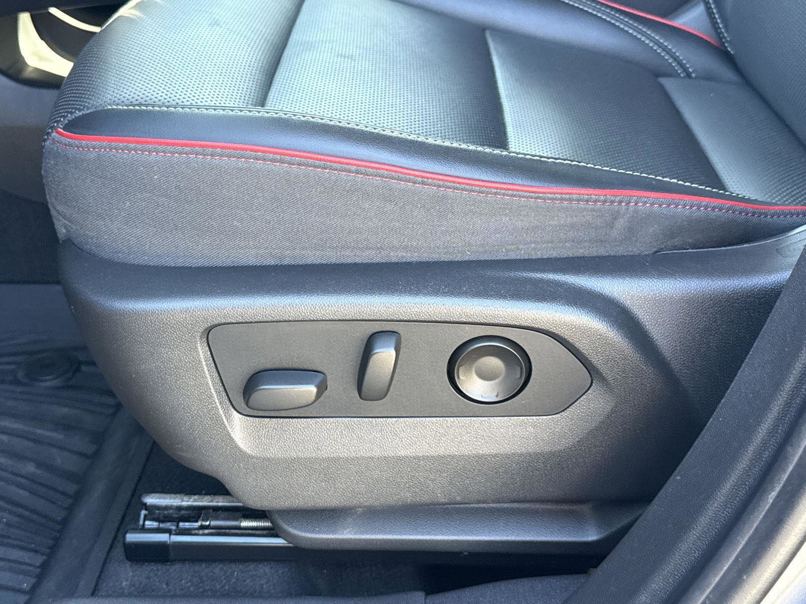 Used 2022 Buick Envision Essence w/ Sport Touring Package AWD/4WD image 19