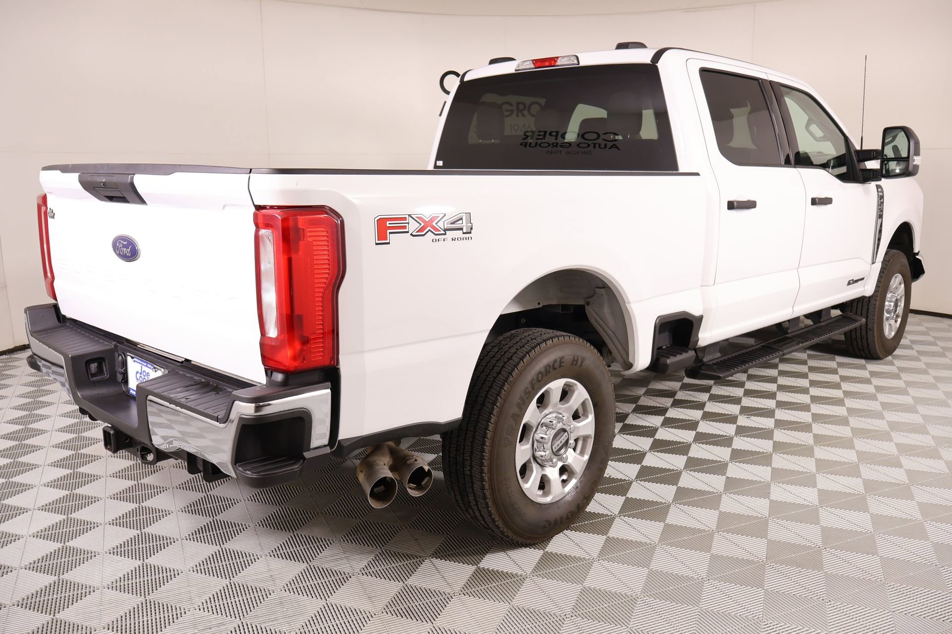 Used 2024 Ford F250 XLT w/ FX4 Off-Road Package image 19