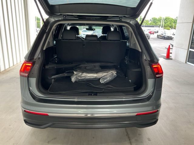 Used 2023 Volkswagen Tiguan SE FWD image 16