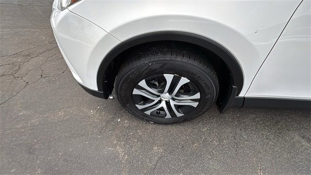 Used 2018 Toyota RAV4 LE image 35