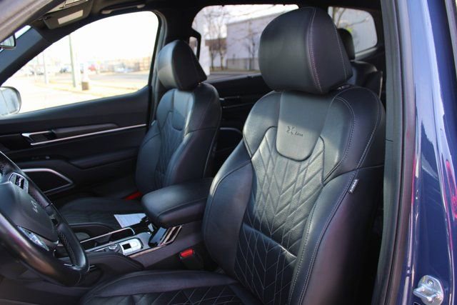Used 2023 Kia Telluride EX X-Line image 32
