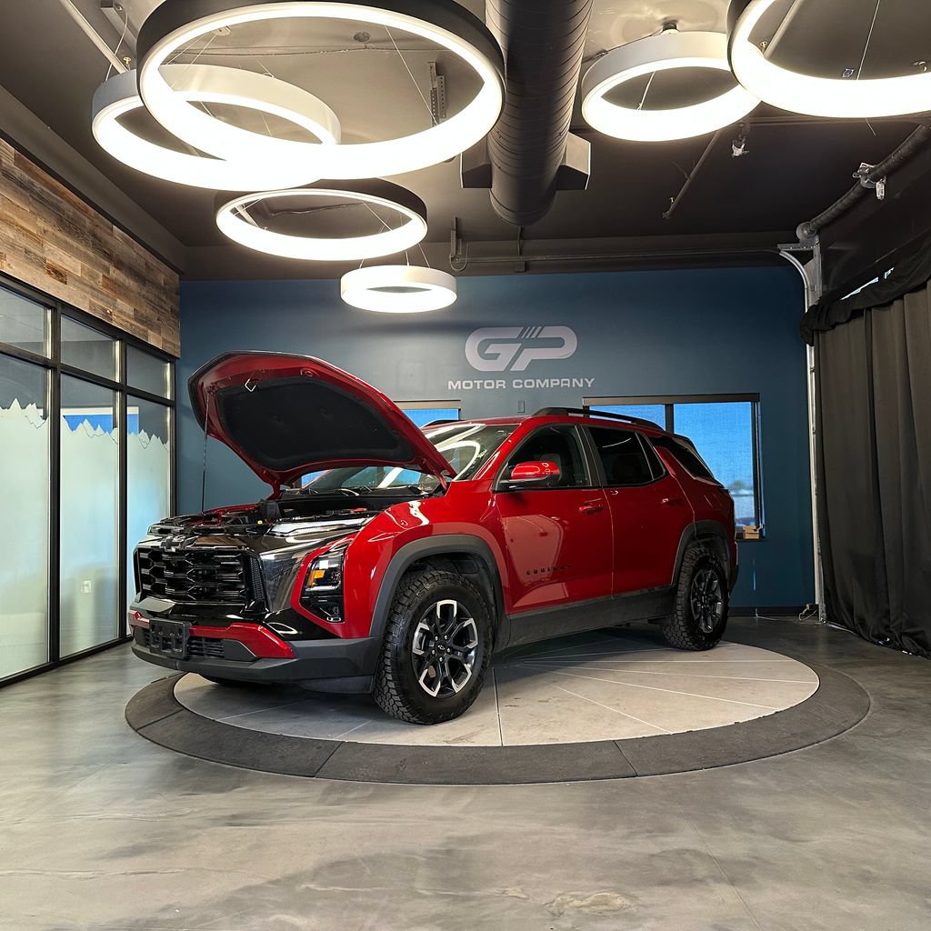 Used 2025 Chevrolet Equinox ACTIV w/ Safety and Technology Package AWD/4WD image 24