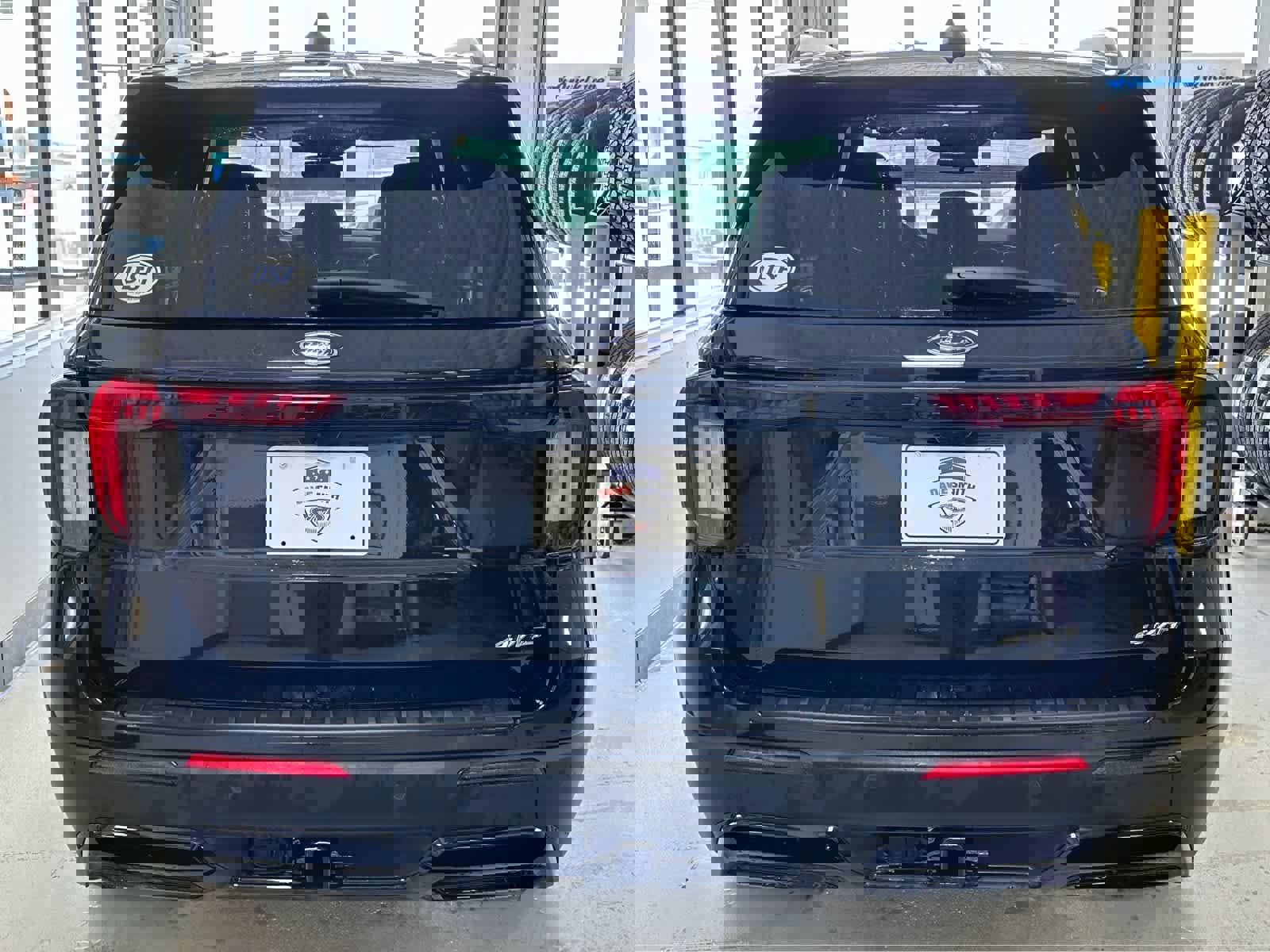 New 2026 Ford Explorer ST-Line w/ ST-Line Street Pack image 6