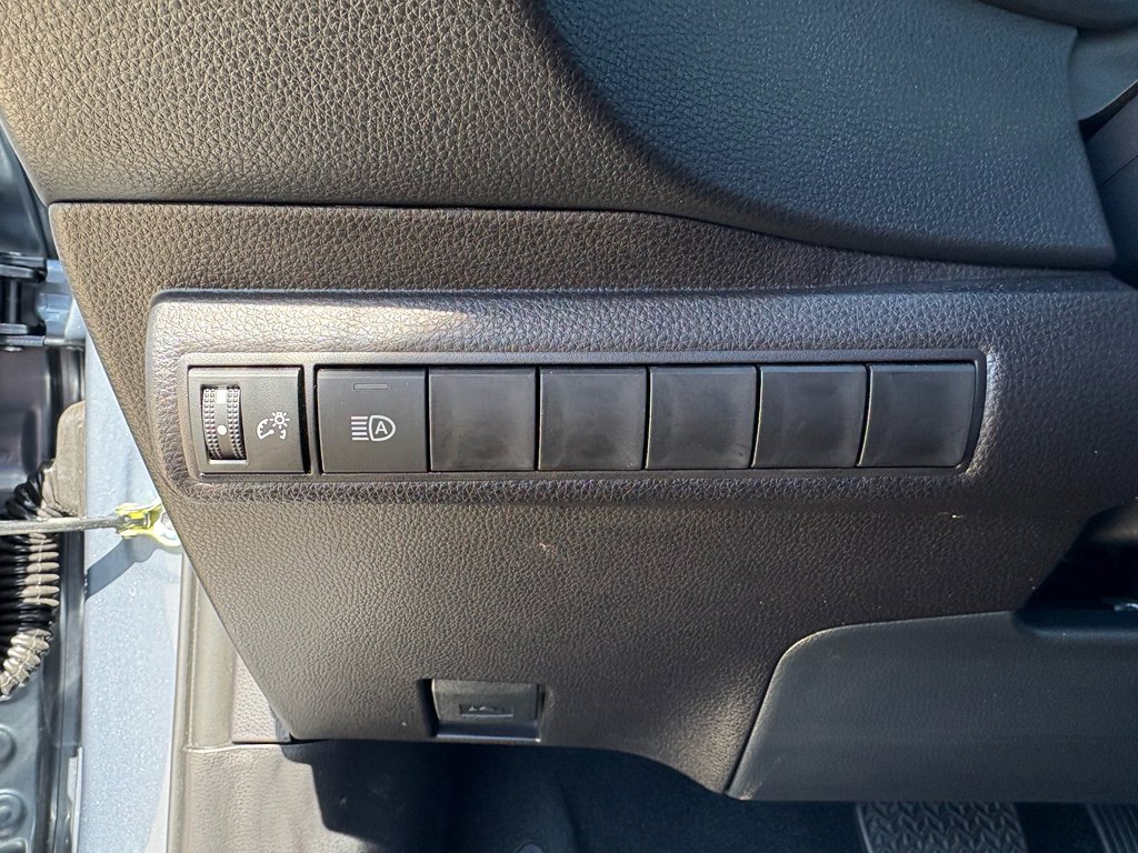 Used 2026 Toyota Corolla LE image 12