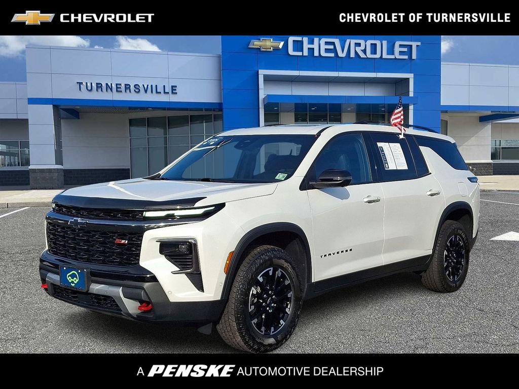 Used 2025 Chevrolet Traverse Z71 w/ Enhanced Driving Package