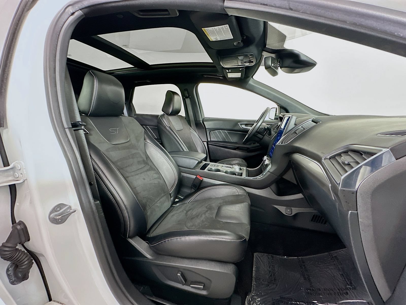 Used 2022 Ford Edge ST AWD/4WD image 30
