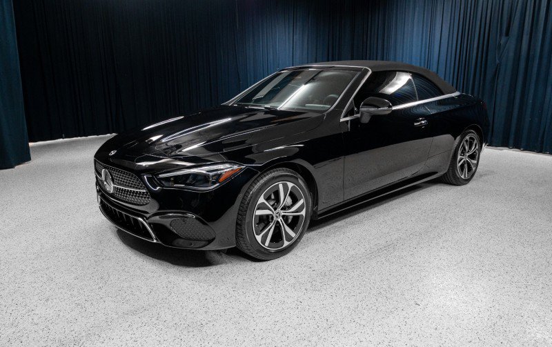 New 2026 Mercedes-Benz CLE 300 4MATIC Cabriolet image 2