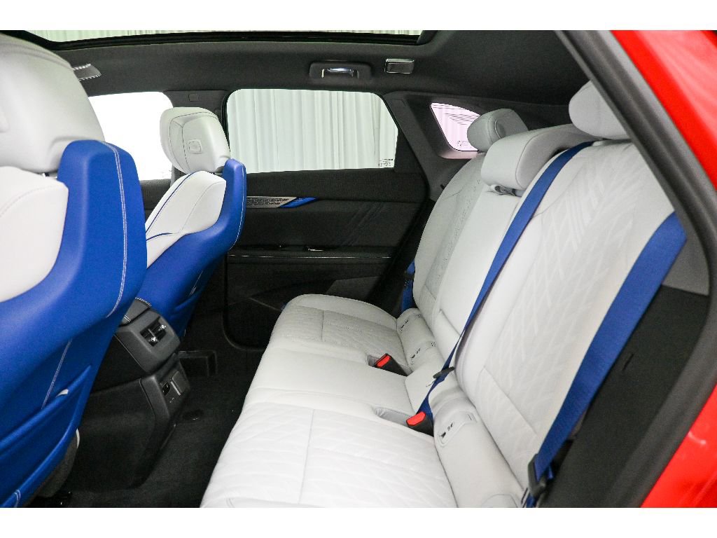 New 2026 Cadillac Optiq V w/ Carbon Fiber Package image 20