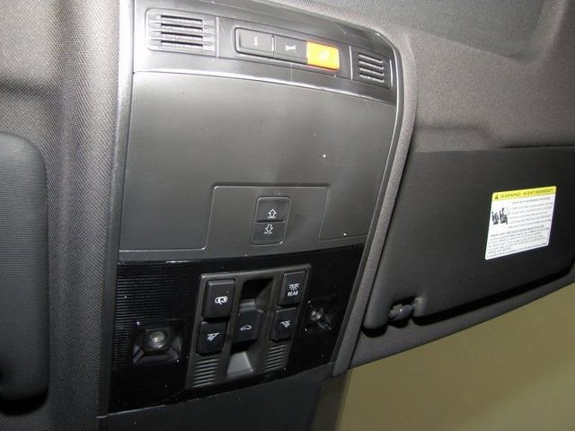 Used 2024 Volkswagen Tiguan SE R-Line image 8