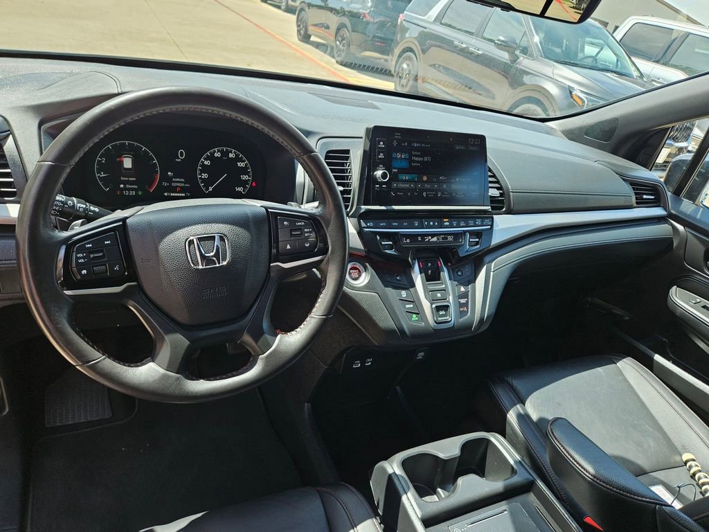 Used 2025 Honda Odyssey Sport-L image 16