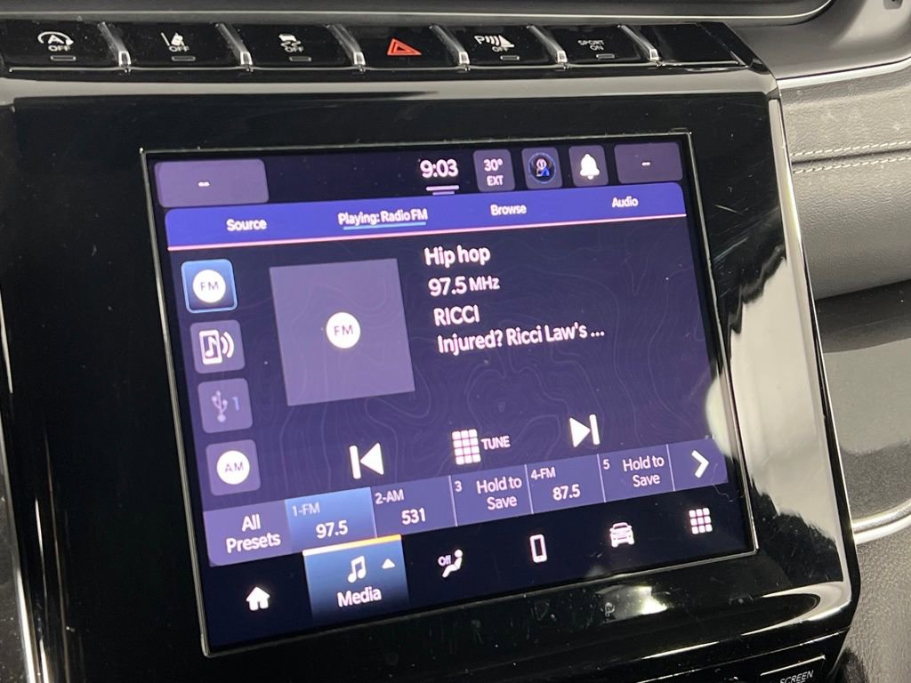 Used 2023 Jeep Grand Cherokee Laredo image 29