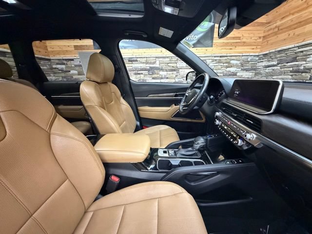 Used 2022 Kia Telluride SX w/ Nightfall Edition Package AWD/4WD image 16