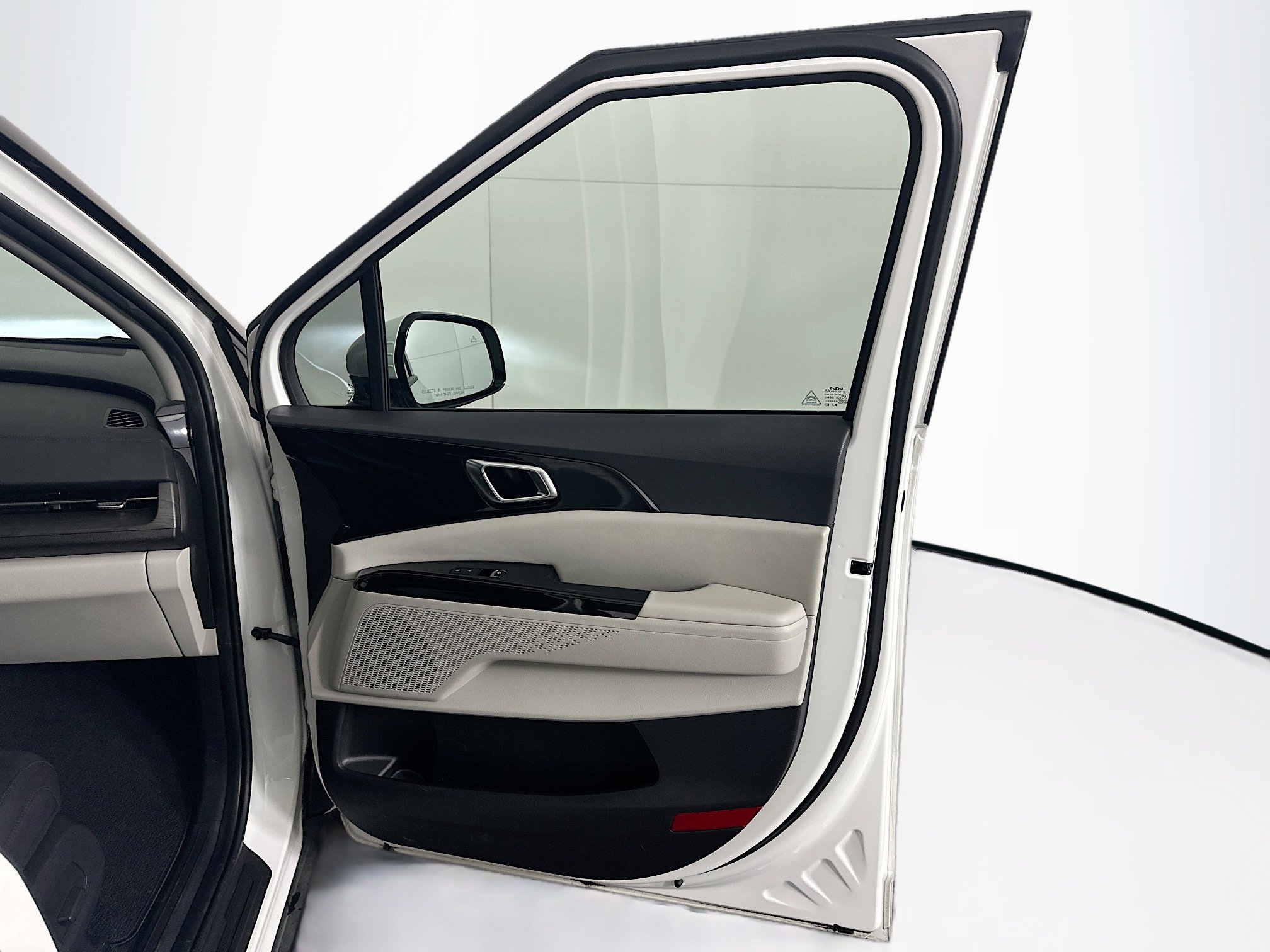 Used 2024 Kia Carnival SX FWD image 34
