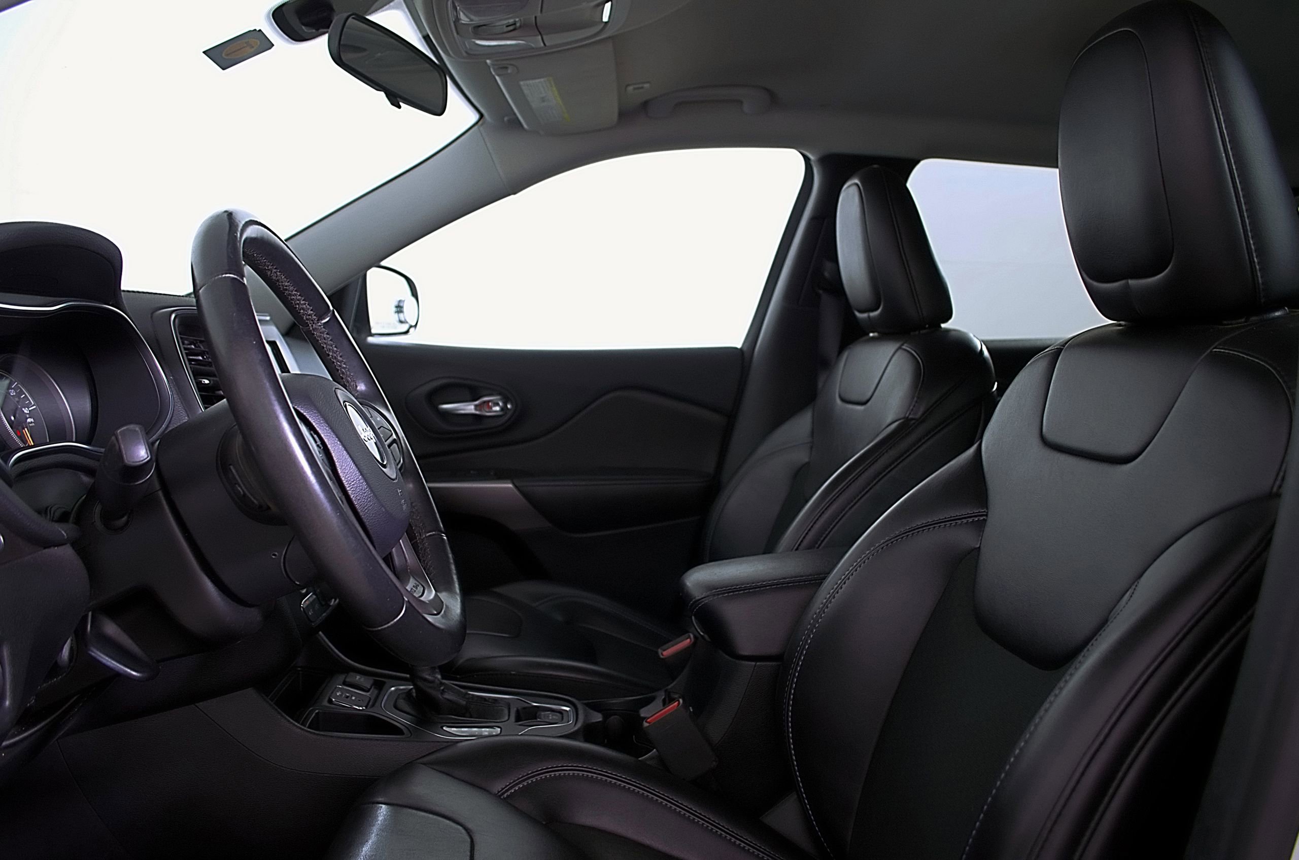 Used 2019 Jeep Cherokee Latitude Plus image 21