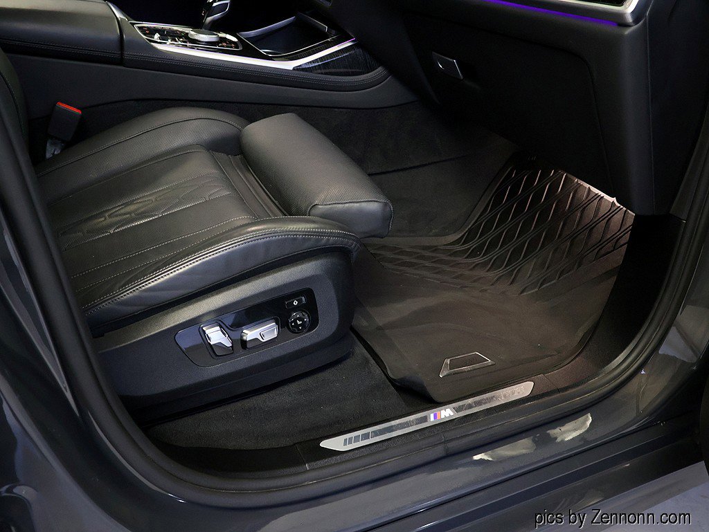 Used 2021 BMW X7 xDrive40i w/ M Sport Package image 39