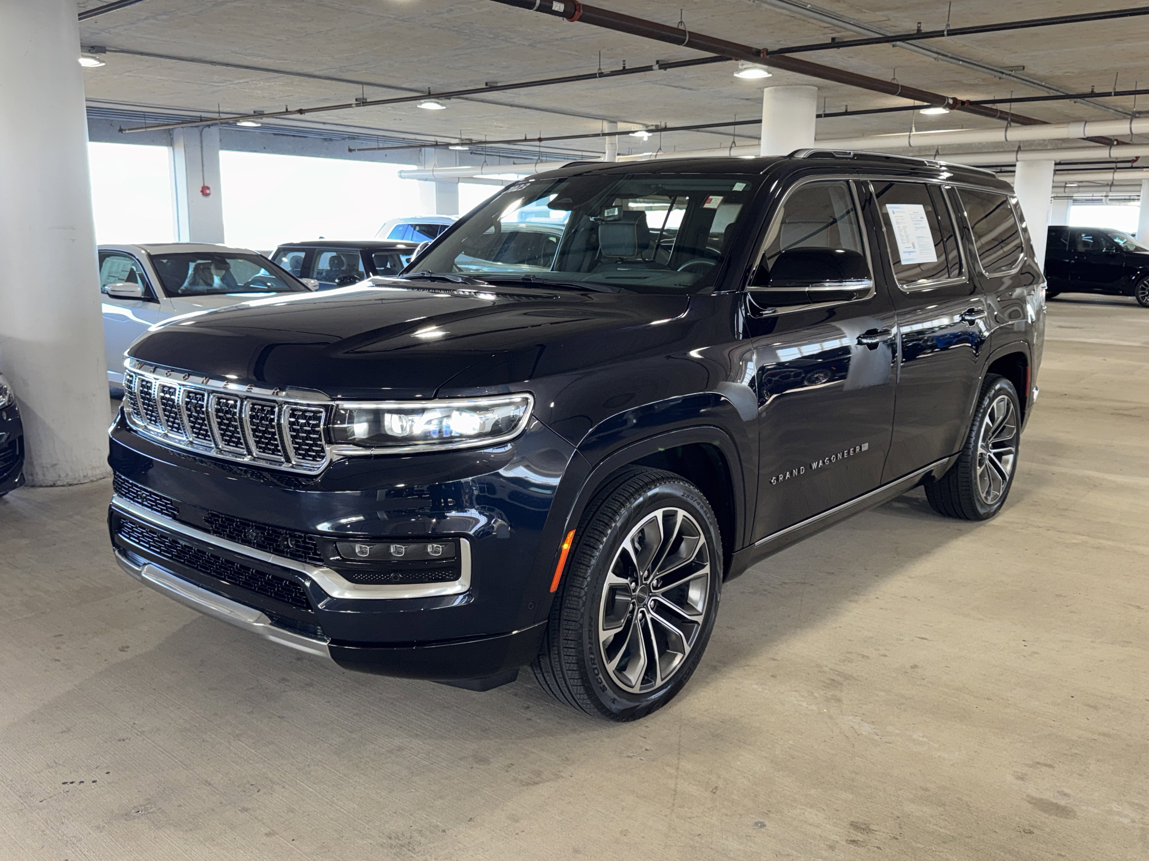 Used 2023 Jeep Grand Wagoneer Series III image 4