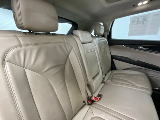 Used 2017 Lincoln MKX Select w/ Select Plus Package FWD image 11