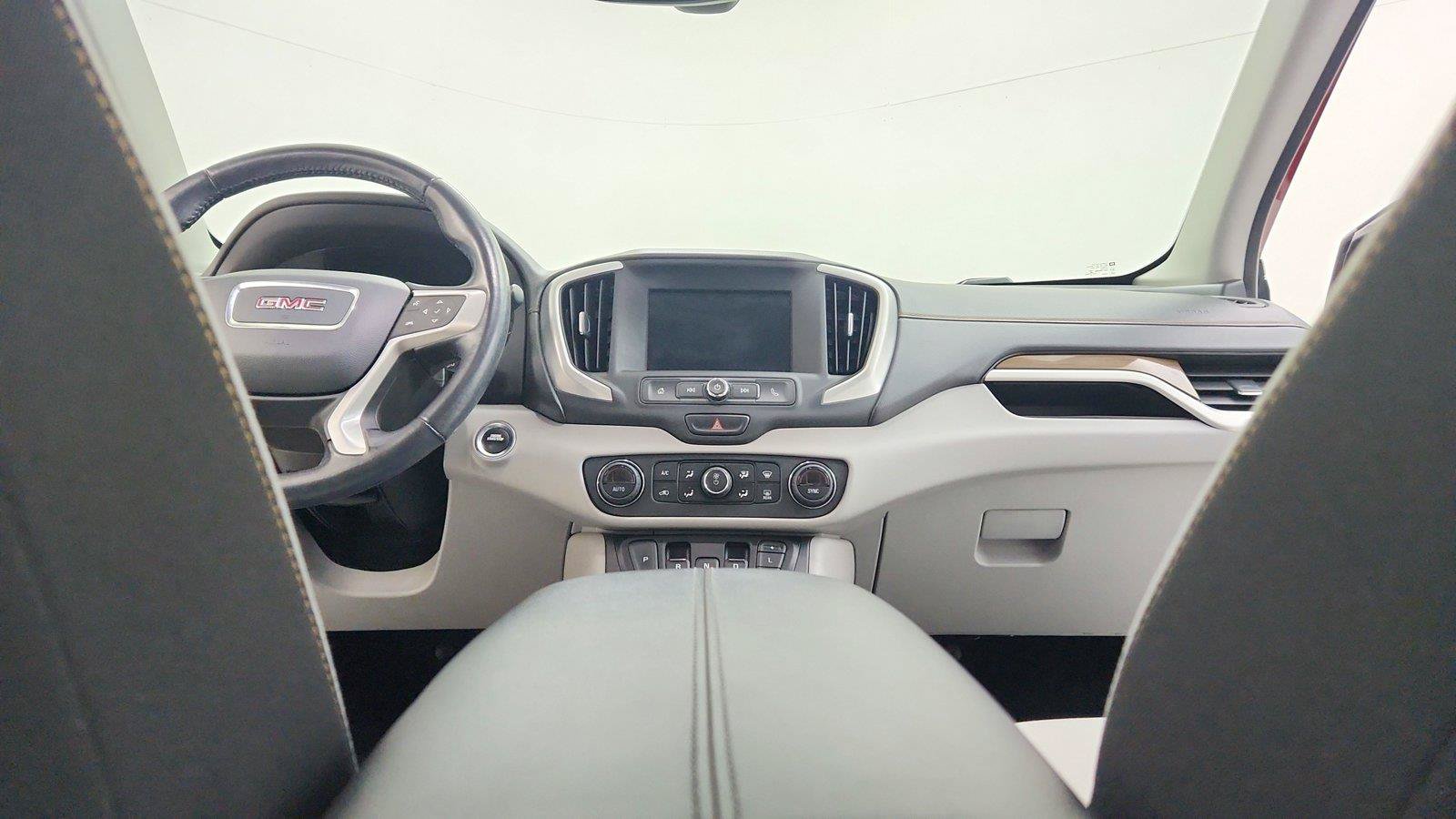Used 2020 GMC Terrain SLE w/ Driver Convenience Package FWD image 19