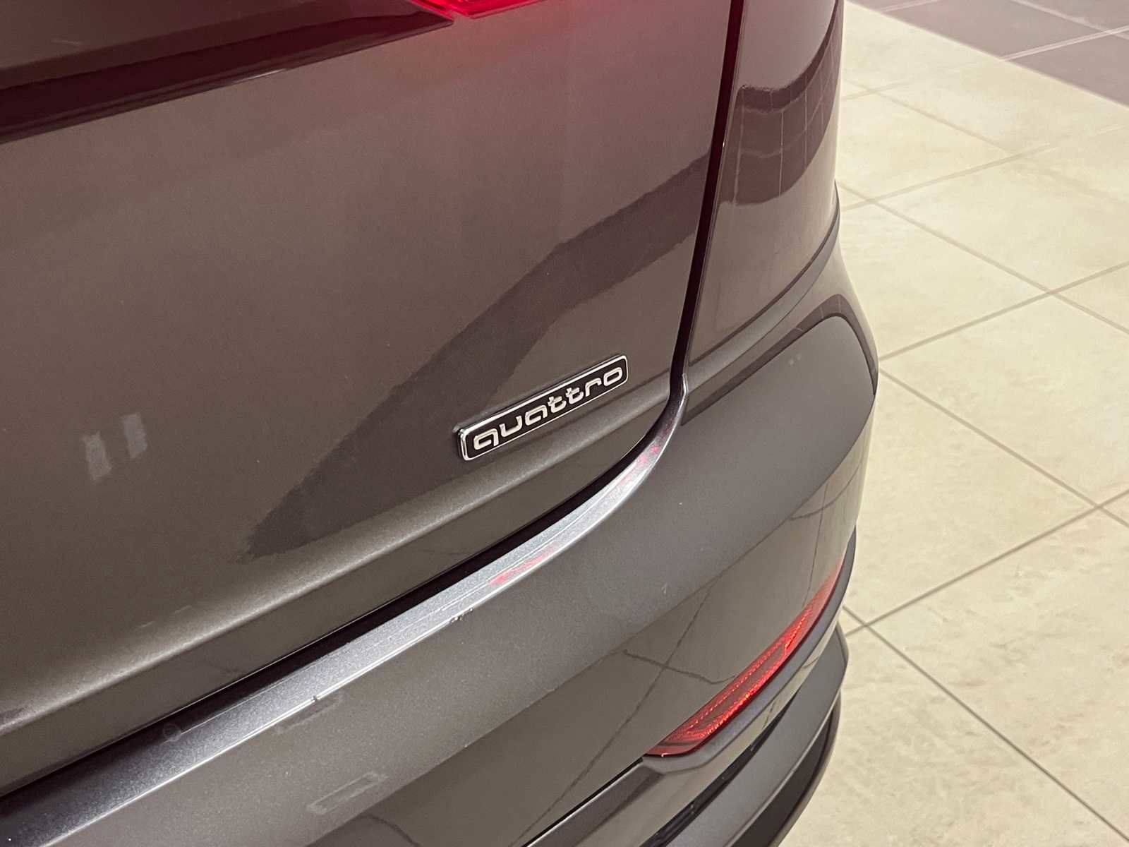 Used 2020 Audi Q8 Prestige image 6