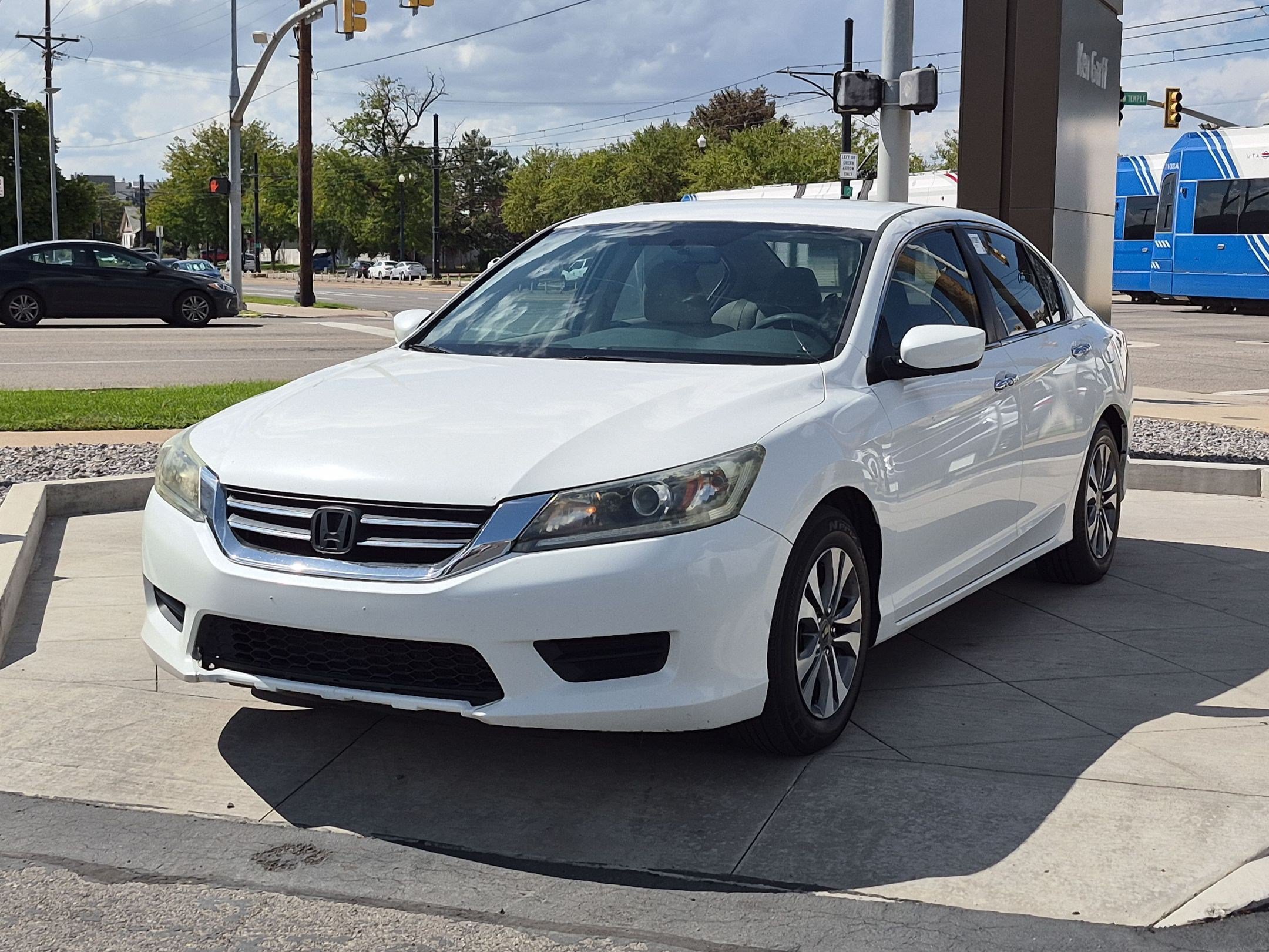 Used 2013 Honda Accord LX image 9