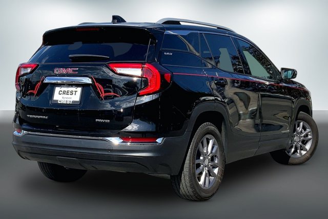 Used 2024 GMC Terrain SLT AWD/4WD image 13