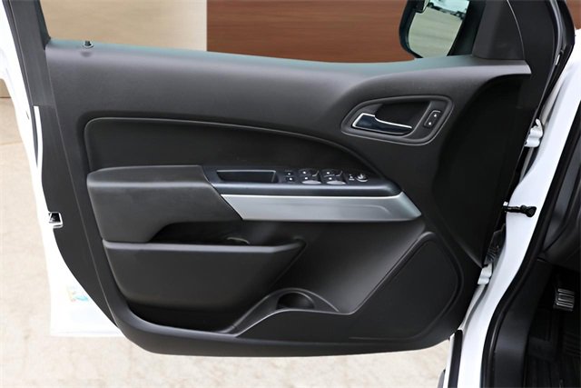 Used 2019 Chevrolet Colorado LT w/ LT Convenience Package image 12