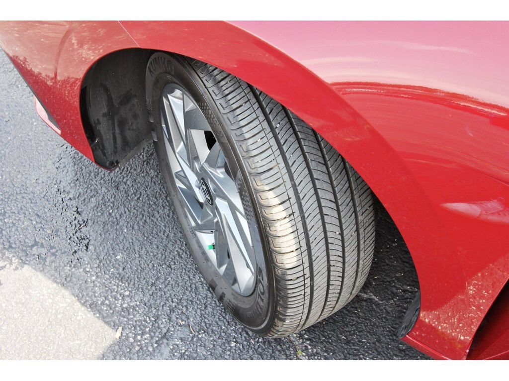Used 2024 Hyundai Elantra SEL FWD image 34