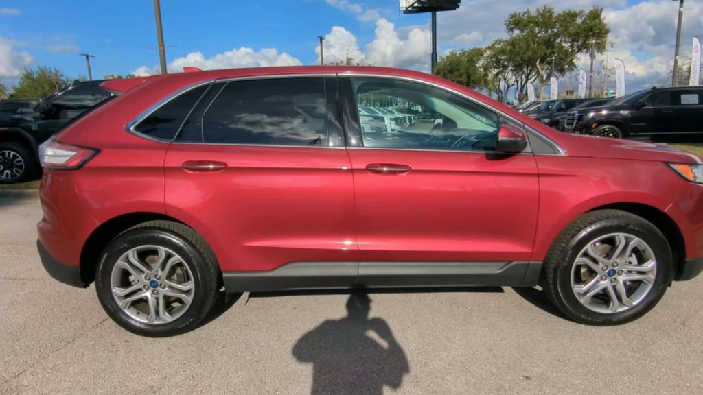 Used 2018 Ford Edge Titanium w/ Equipment Group 301A image 9