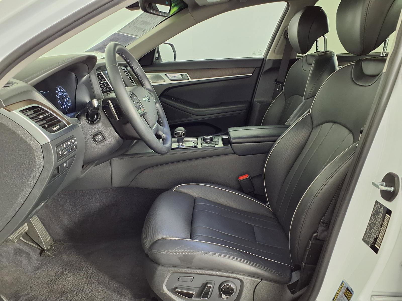 Used 2018 Genesis G80 3.8 w/ Option Group 03 RWD image 17