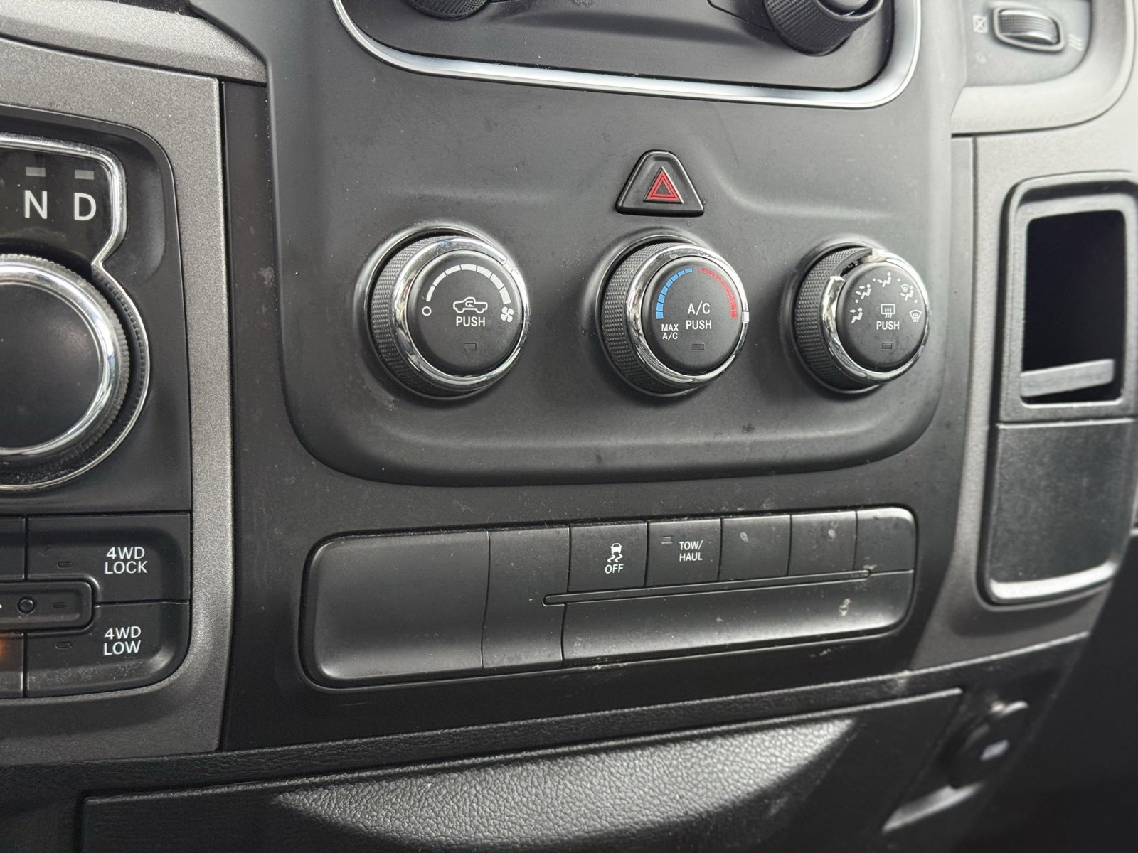 Used 2018 RAM 1500 Express w/ Express Value Package image 28