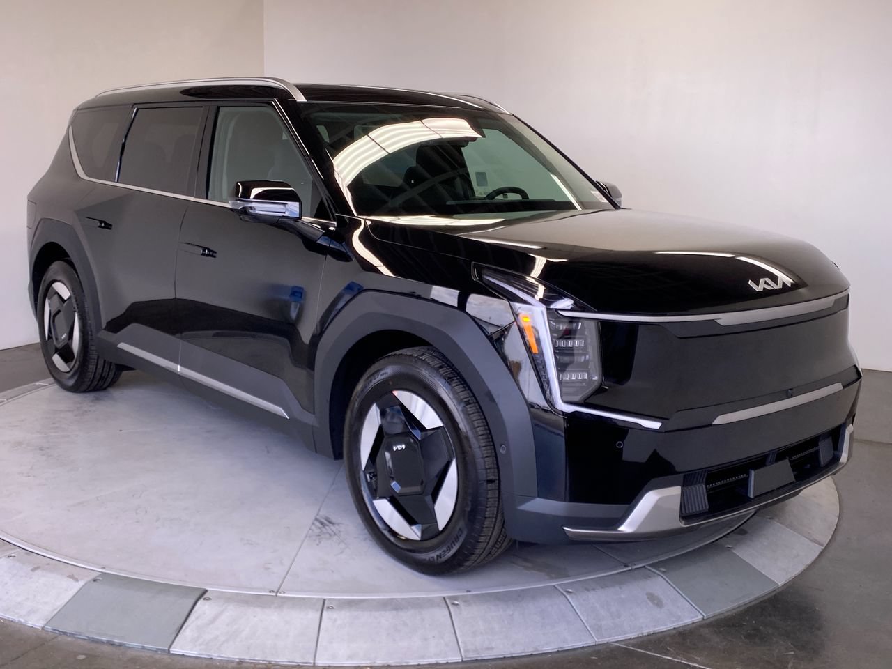 New 2026 Kia EV9 Wind AWD/4WD image 7