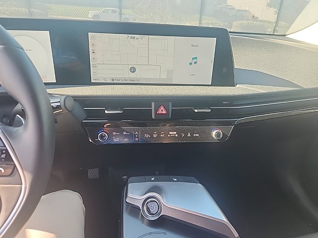 Certified 2024 Kia EV6 Light RWD image 24