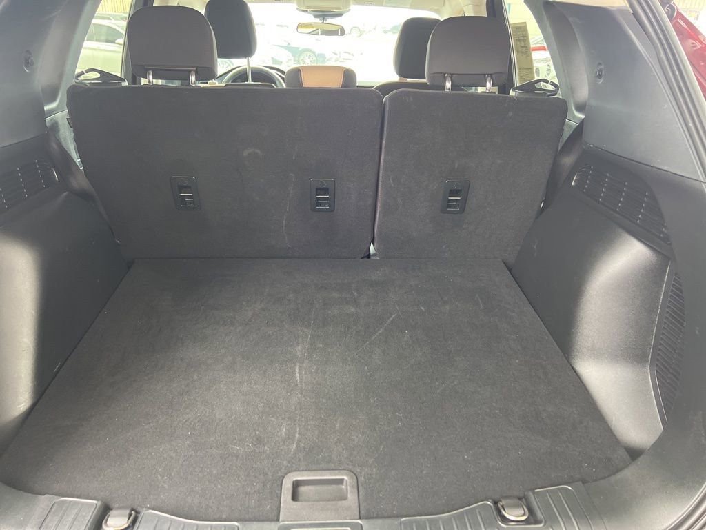 Used 2021 Ford Escape SE image 17