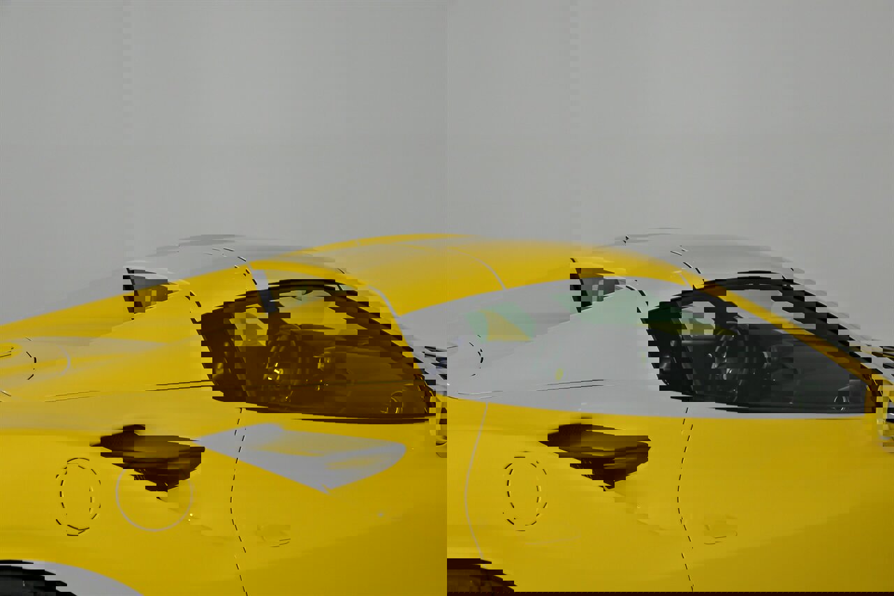 Used 2021 Ferrari F8 Tributo image 16