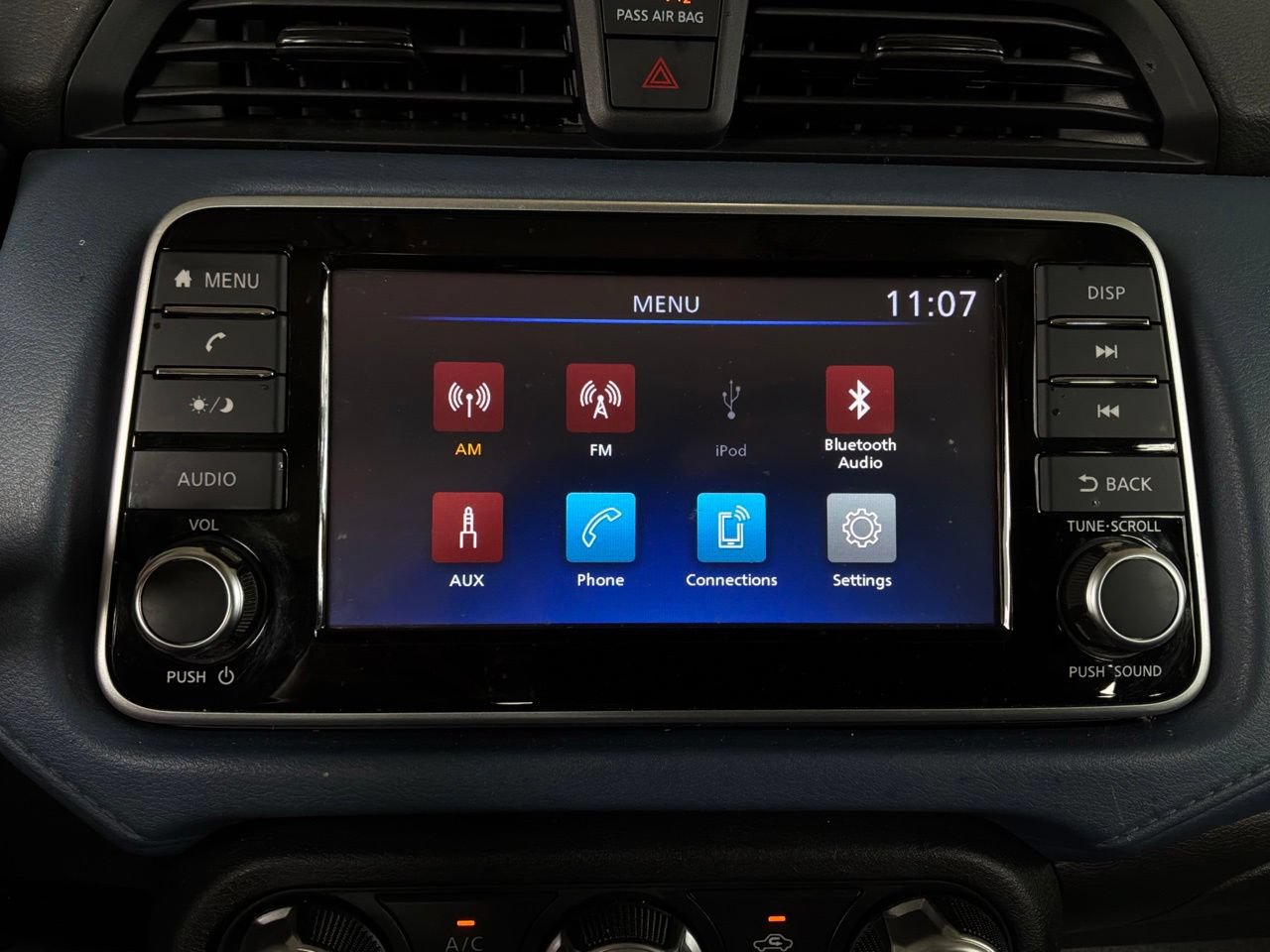 Used 2025 Nissan Versa SV FWD image 28
