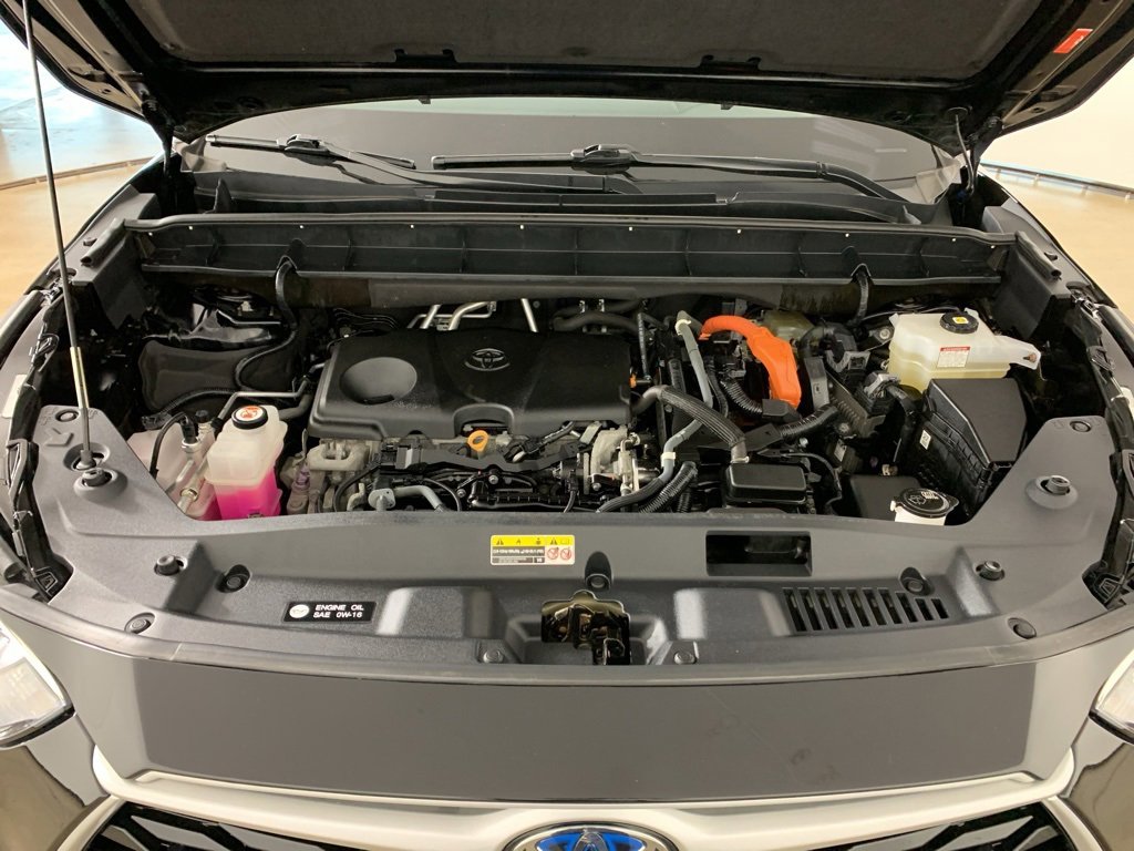 Used 2021 Toyota Highlander XLE image 40