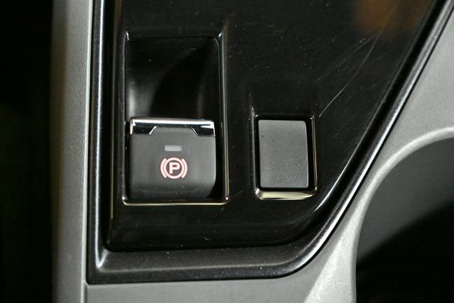 Used 2025 Subaru Crosstrek 2.5i Limited w/ Popular Package #3A image 27