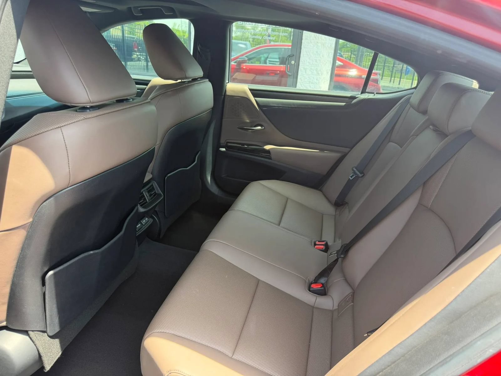 Used 2023 Lexus ES 350 w/ Premium Package FWD image 15