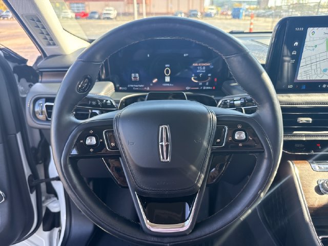 Used 2025 Lincoln Aviator Reserve w/ Jet Appearance Package AWD/4WD image 17