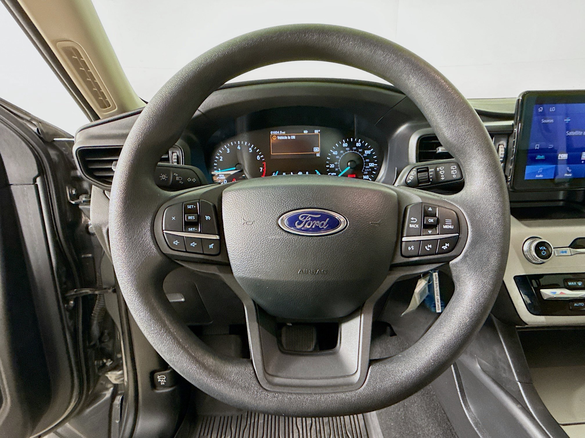 Used 2023 Ford Explorer 2WD image 11