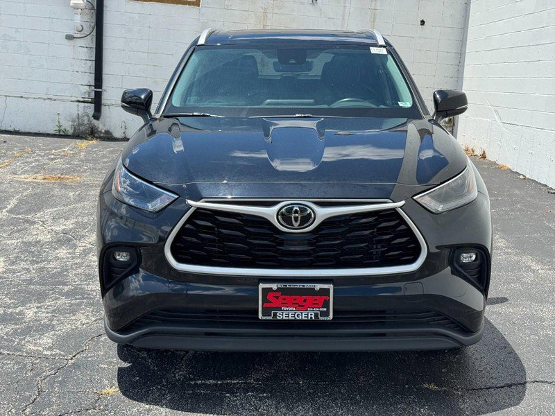 Certified 2024 Toyota Highlander XLE image 7