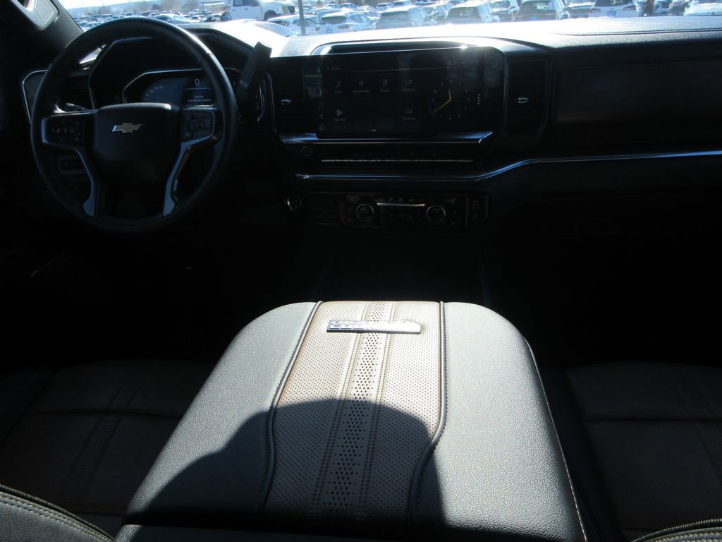 Certified 2025 Chevrolet Silverado 2500 High Country w/ Technology Package image 19