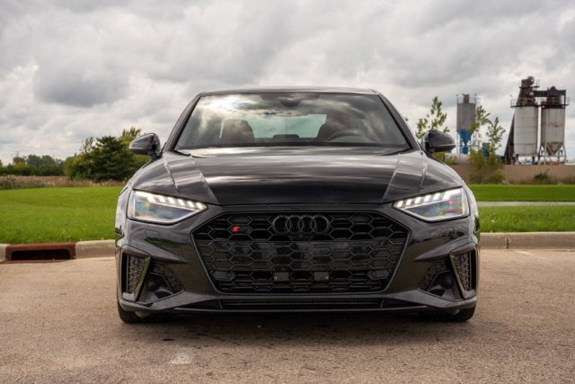 Used 2024 Audi S4 Prestige AWD/4WD image 2