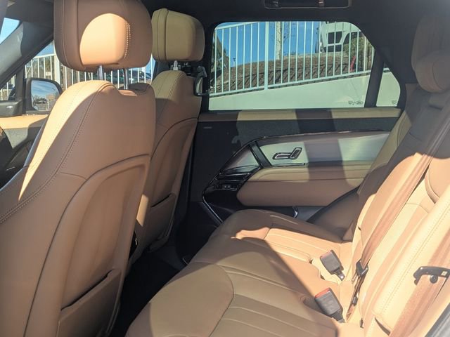 Used 2024 Land Rover Range Rover Sport SE image 12