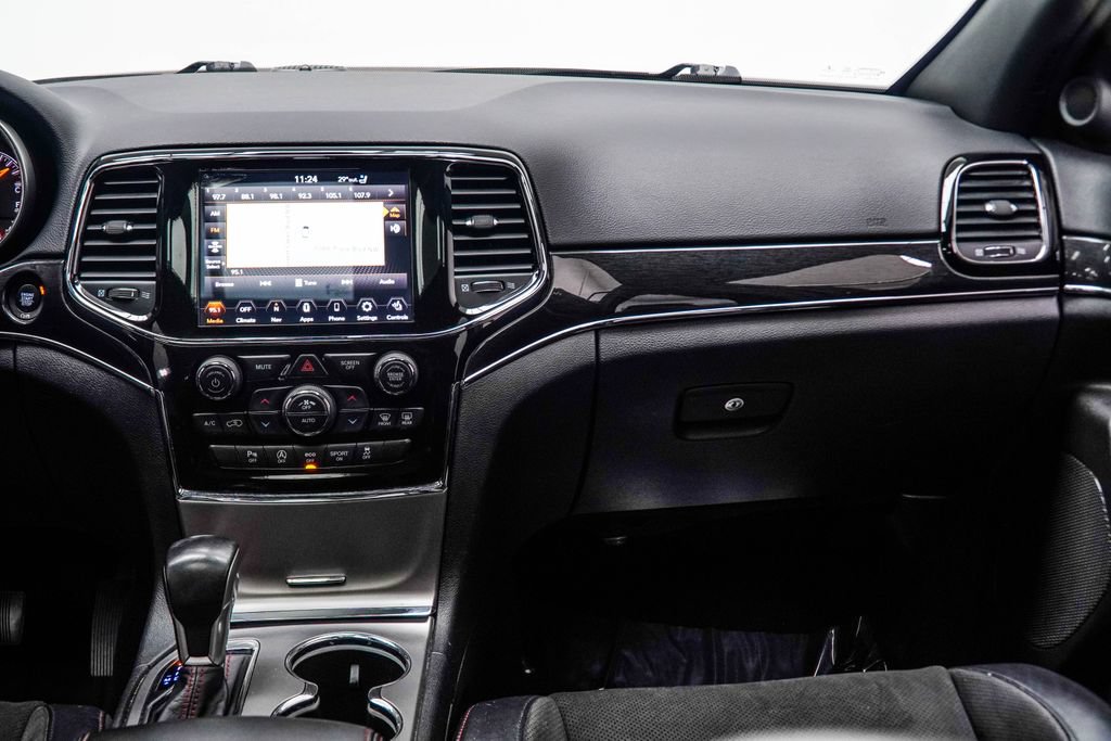 Used 2021 Jeep Grand Cherokee Trailhawk AWD/4WD image 17