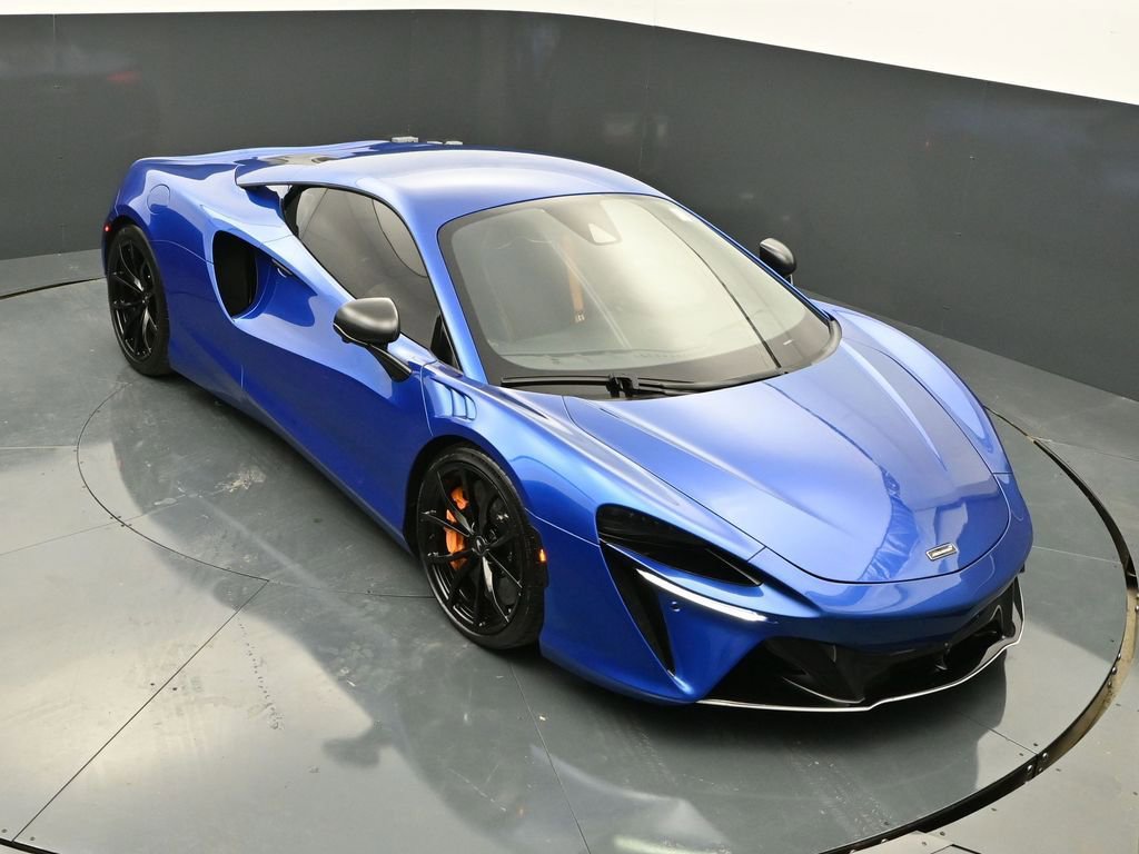 Used 2023 McLaren Artura image 19