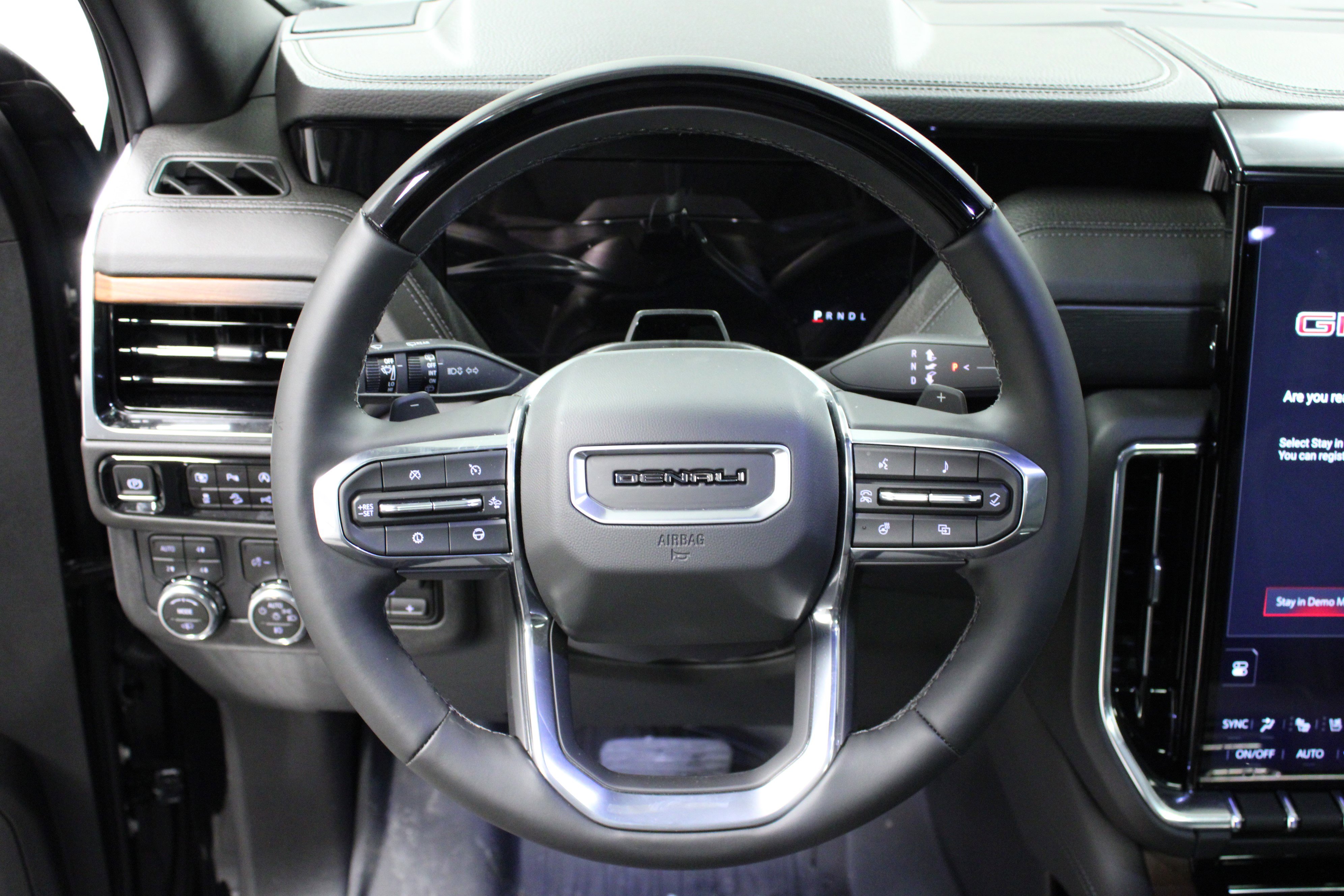 New 2026 GMC Yukon XL Denali w/ Denali Reserve Package image 18