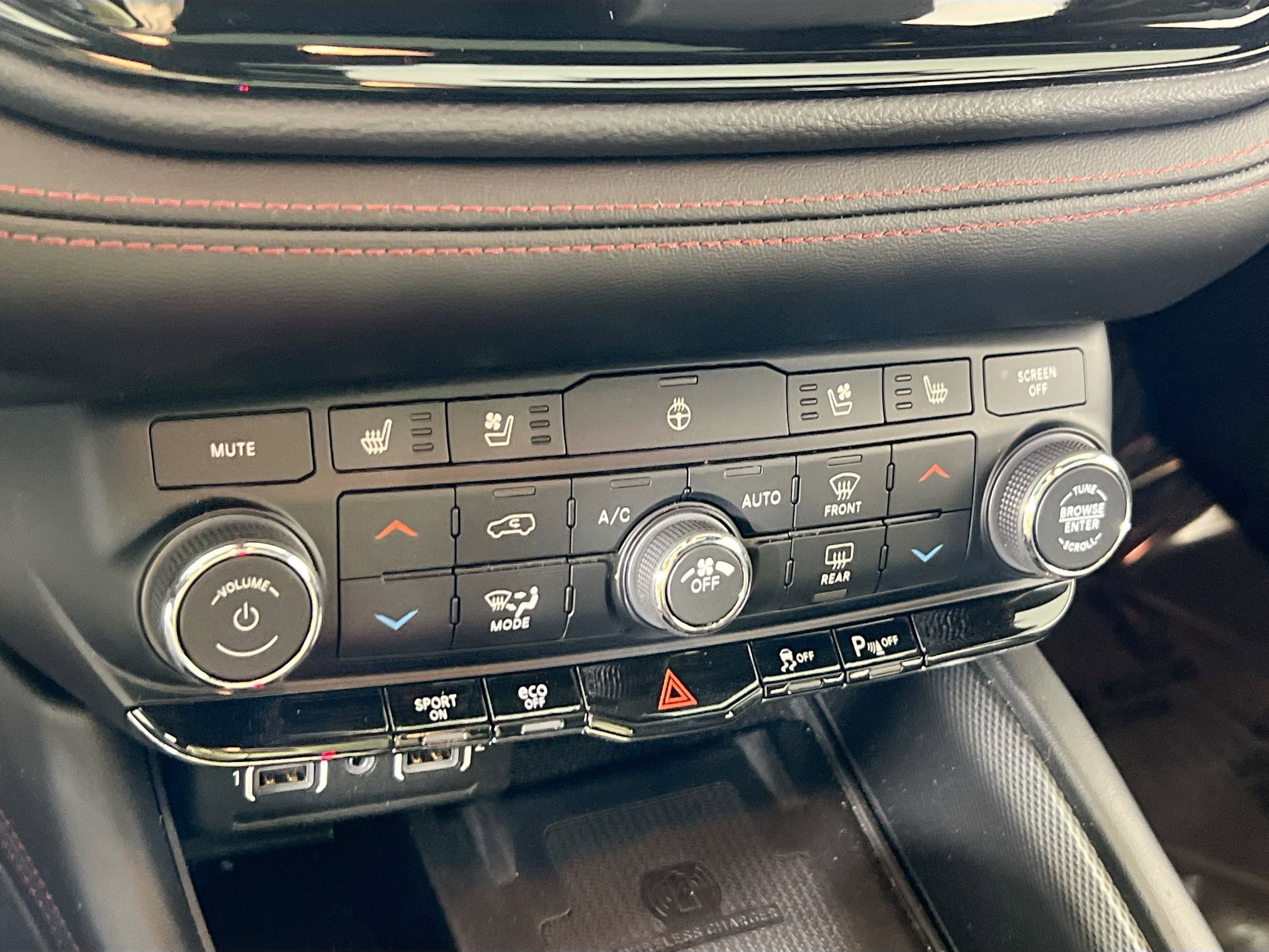 Used 2022 Dodge Durango R/T w/ Blacktop Package image 16